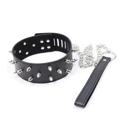 dikke halsband met spikes riem en slot zwart