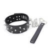 dikke halsband met spikes riem en slot zwart